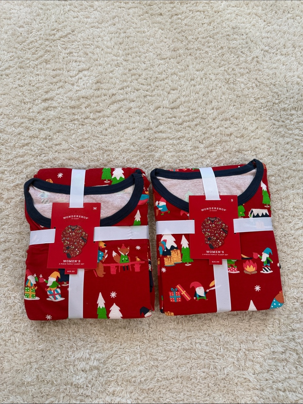 Wondershop Red Holiday women’s Pajama Sets with Festive Print small and medium